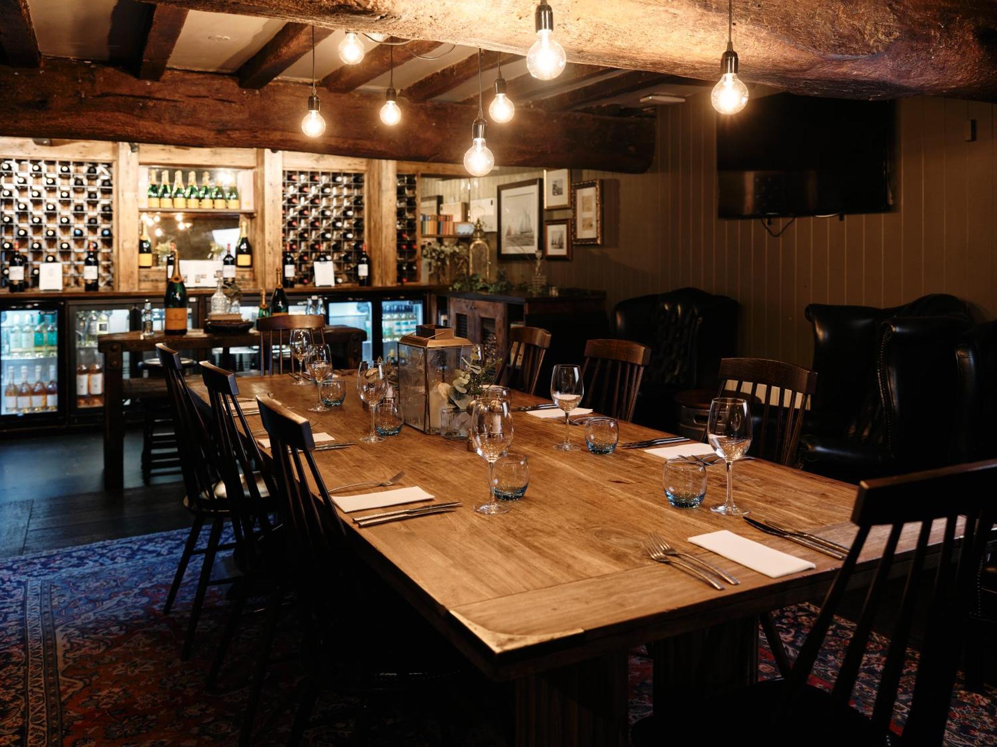 Old Court House Inn St Aubin ภายนอก รูปภาพ