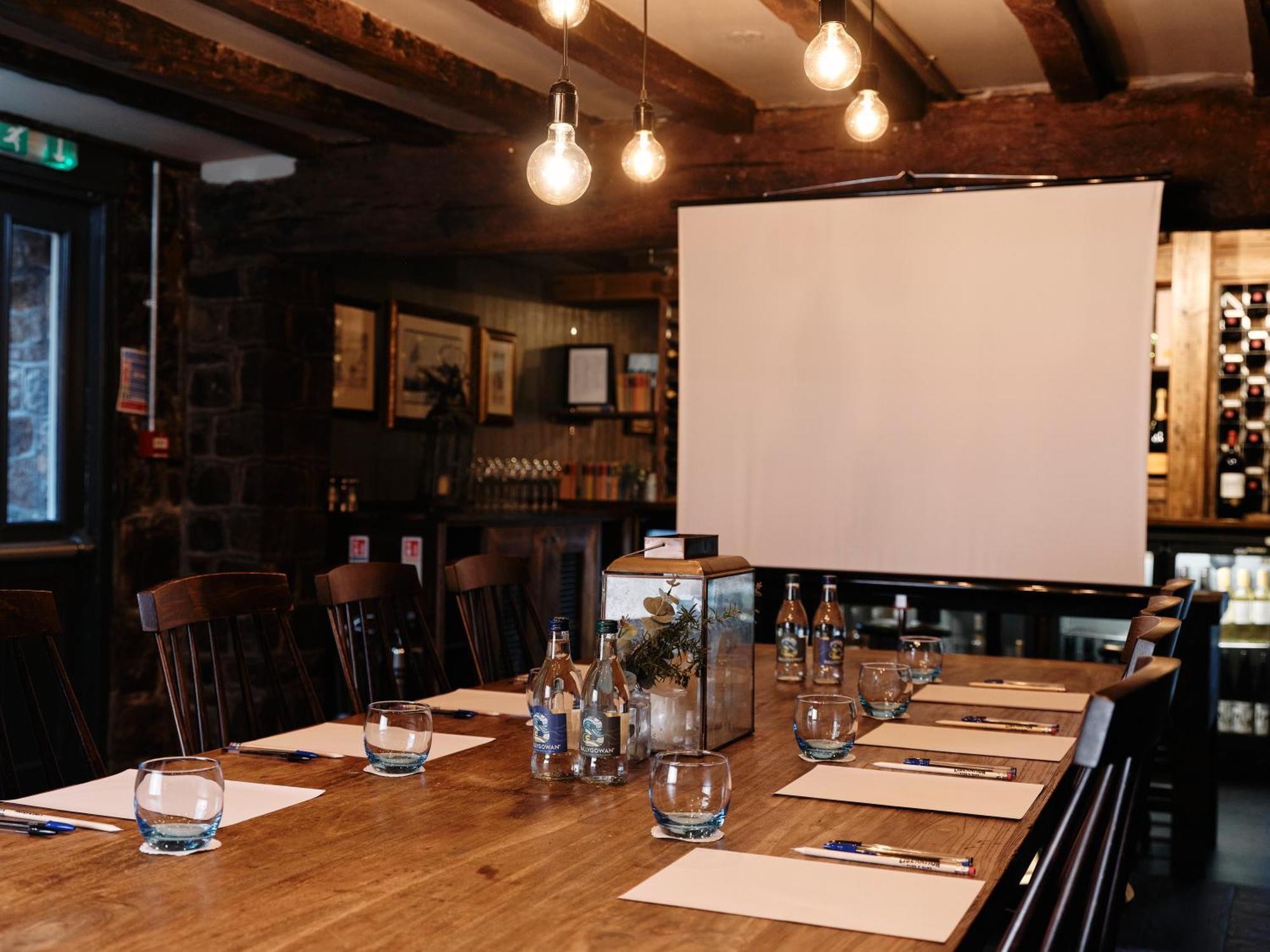 Old Court House Inn St Aubin ภายนอก รูปภาพ